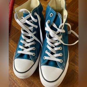 Converse sneakers - size 10 for sale. Only worn once!
